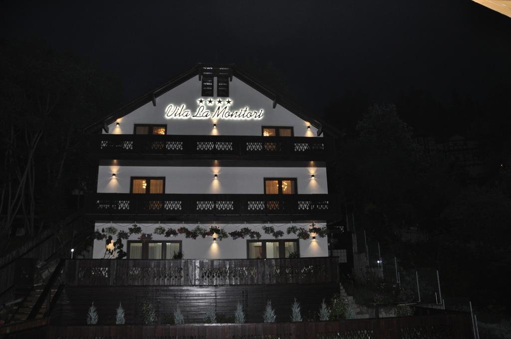 Hotel La Monitori Sinaia Pokoj fotografie