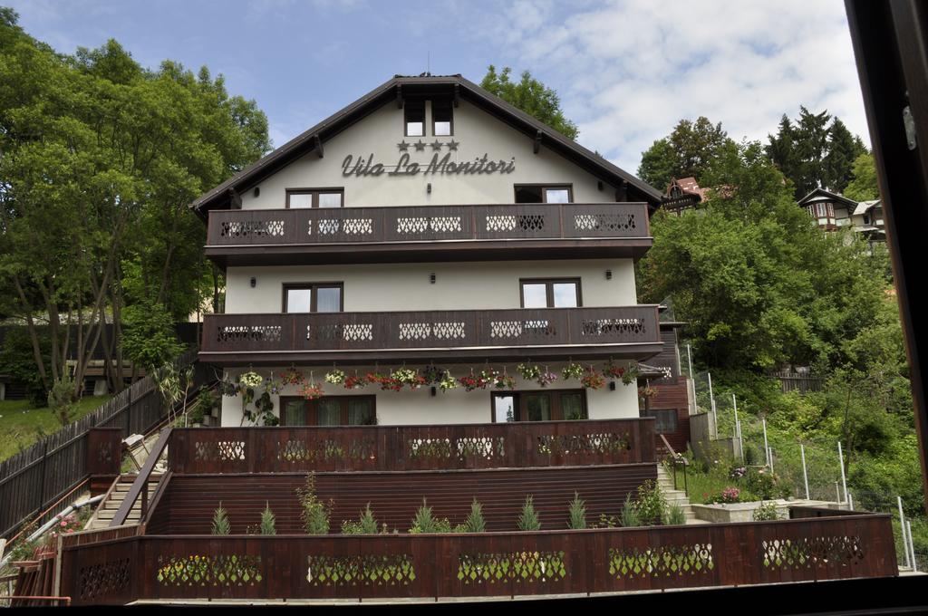 Hotel La Monitori Sinaia Pokoj fotografie