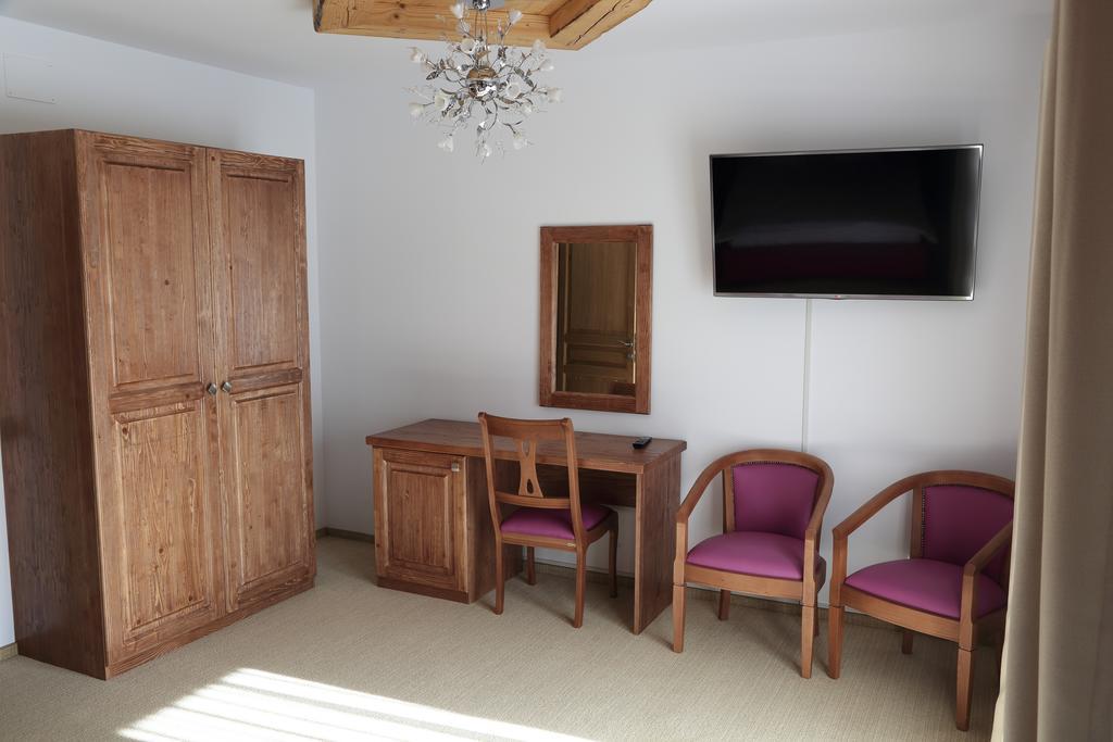 Hotel La Monitori Sinaia Pokoj fotografie
